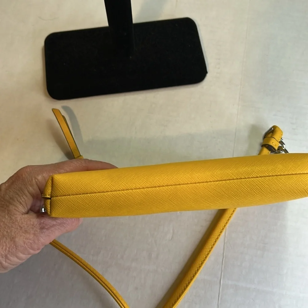 CALVIN KLEIN CROSSBODY BAG MINI IN SUNNY YELLOW SZ S - Picture 10 of 14